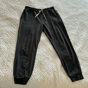 Vuori performance jogger, charcoal heather, size medium